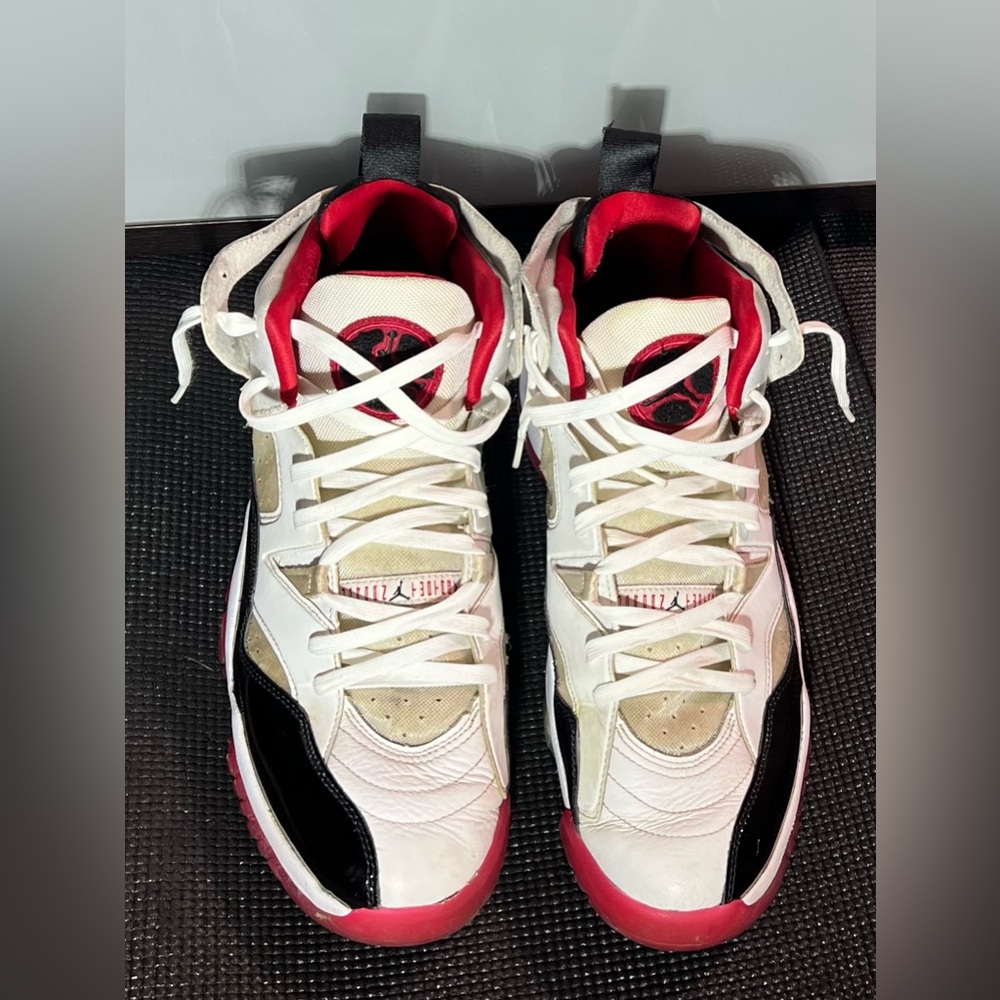 Jordan Jumpman Two Trey